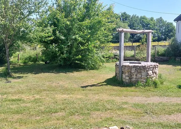 Le Petit Les Essarts (Vendee)